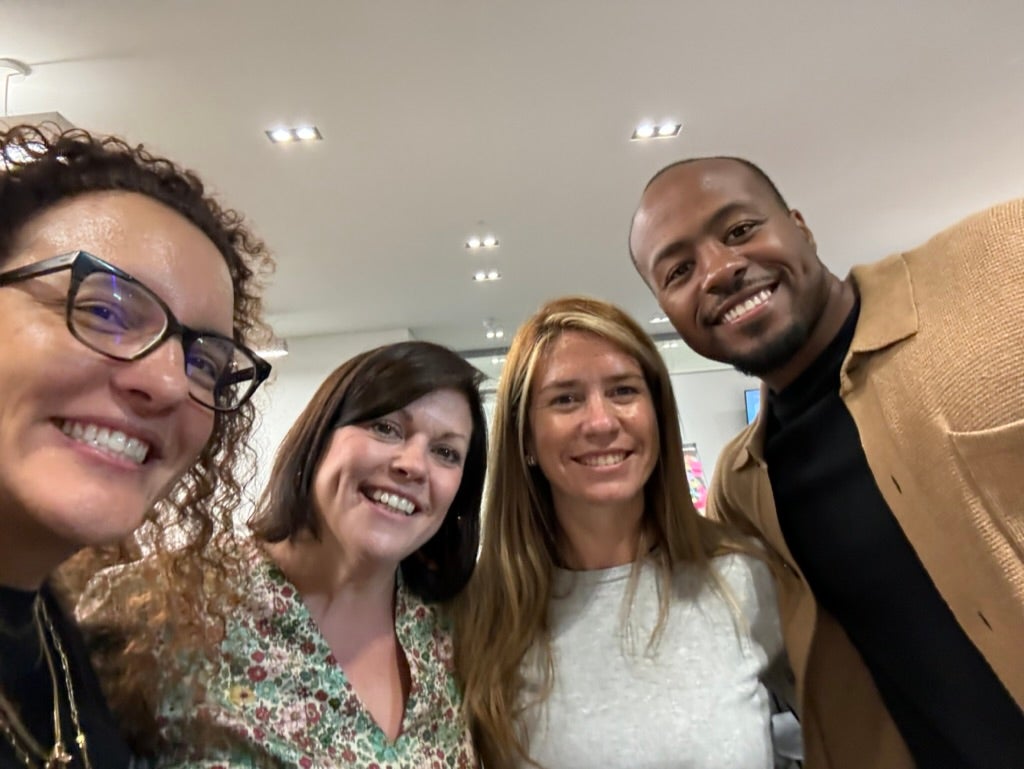 Diana Samper and colleagues posing for a selfie