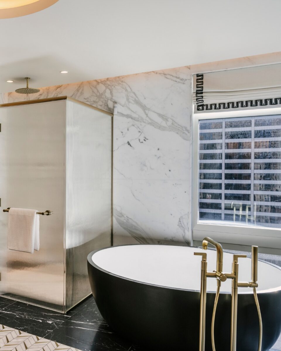 luxury hotel bathroom