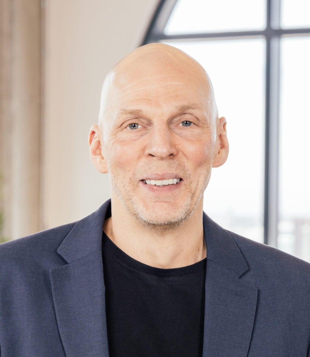 Headshot of jeff jarka