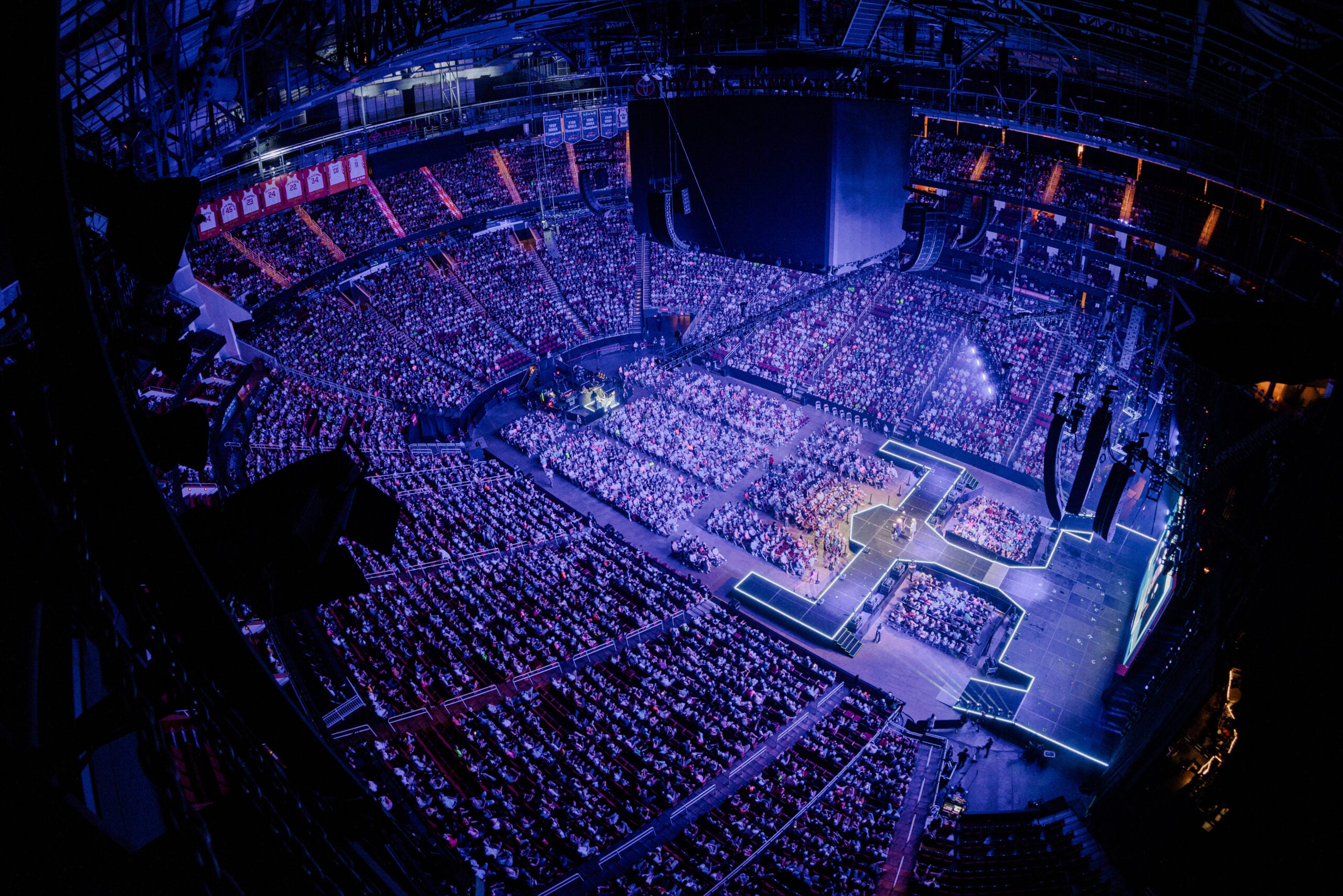 Hero tour stadium